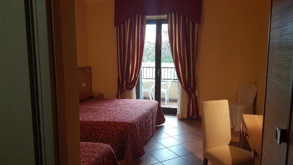 Hotel Eden Sul Lago Больсена Экстерьер фото